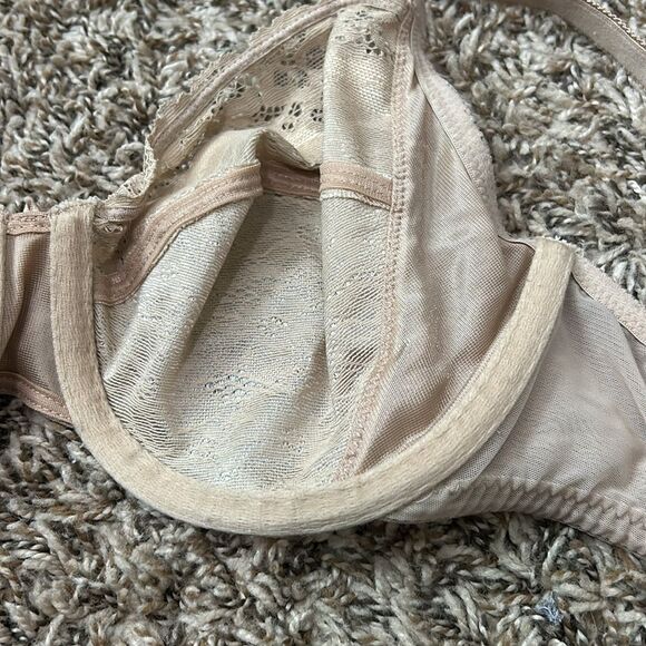 Wacoal Basic Benefits Unlined Full Figure Underwire Bra Sz 38C - Picture 8 of 10